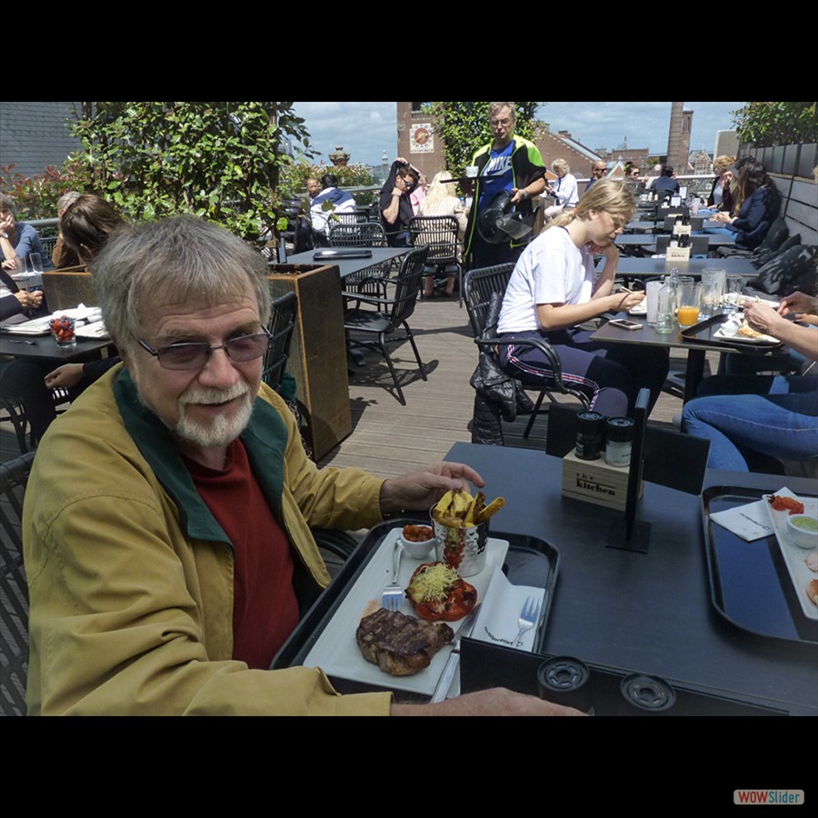 091_P1180685_de_Bijenkorf_Lunch